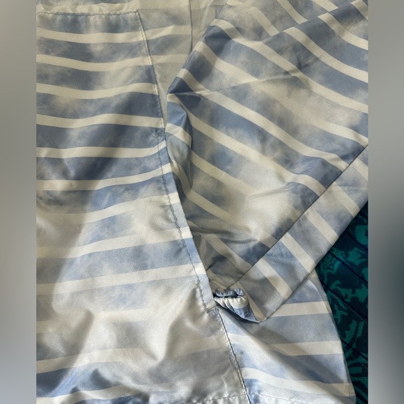 Youth Gap Windbreaker Pullover - Picture 2 of 8